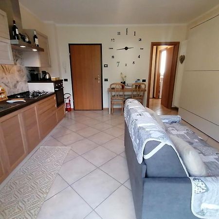 La Casa Di Sara In Valsassina Apartment Introbio ภายนอก รูปภาพ
