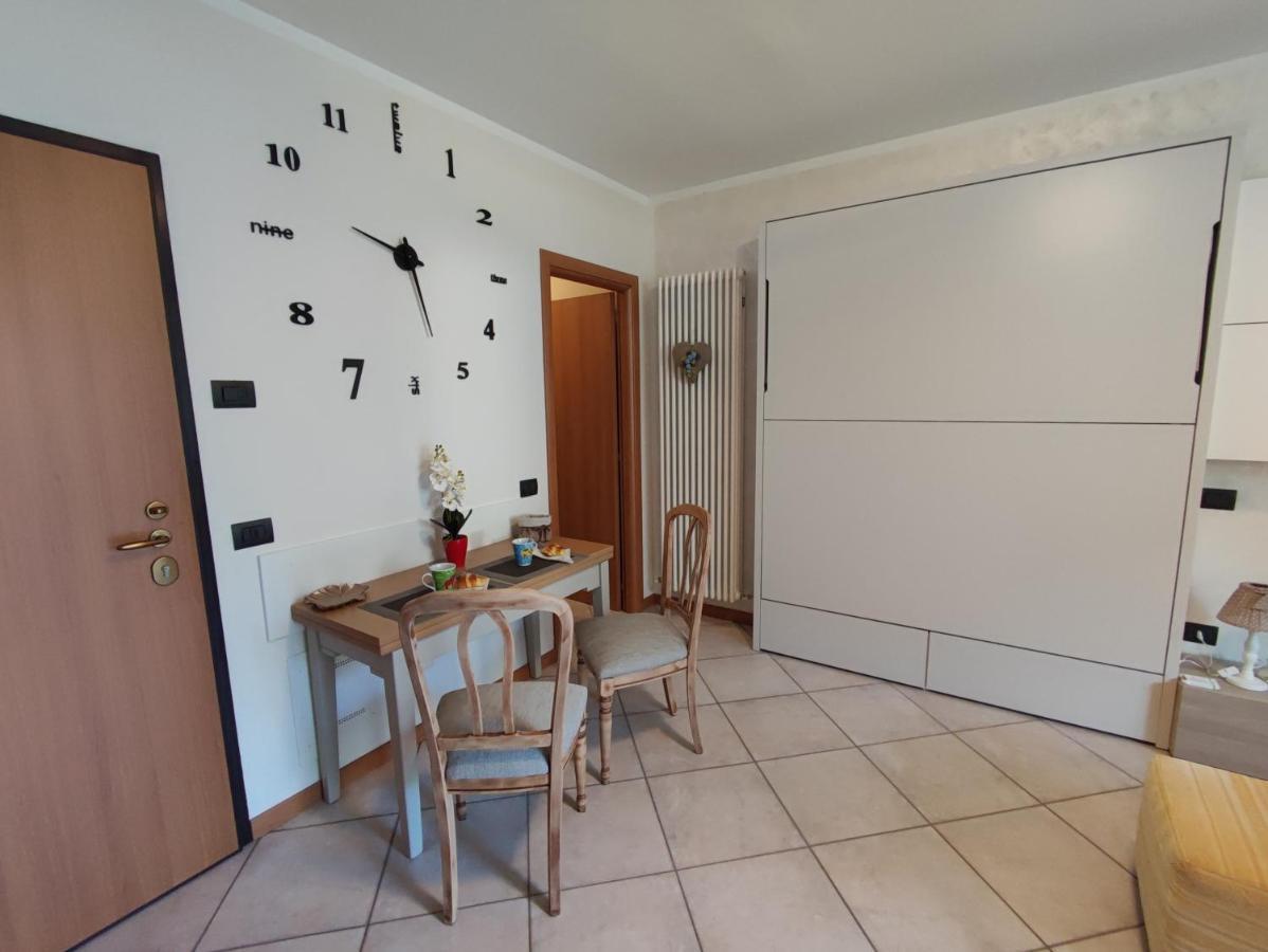 La Casa Di Sara In Valsassina Apartment Introbio ภายนอก รูปภาพ